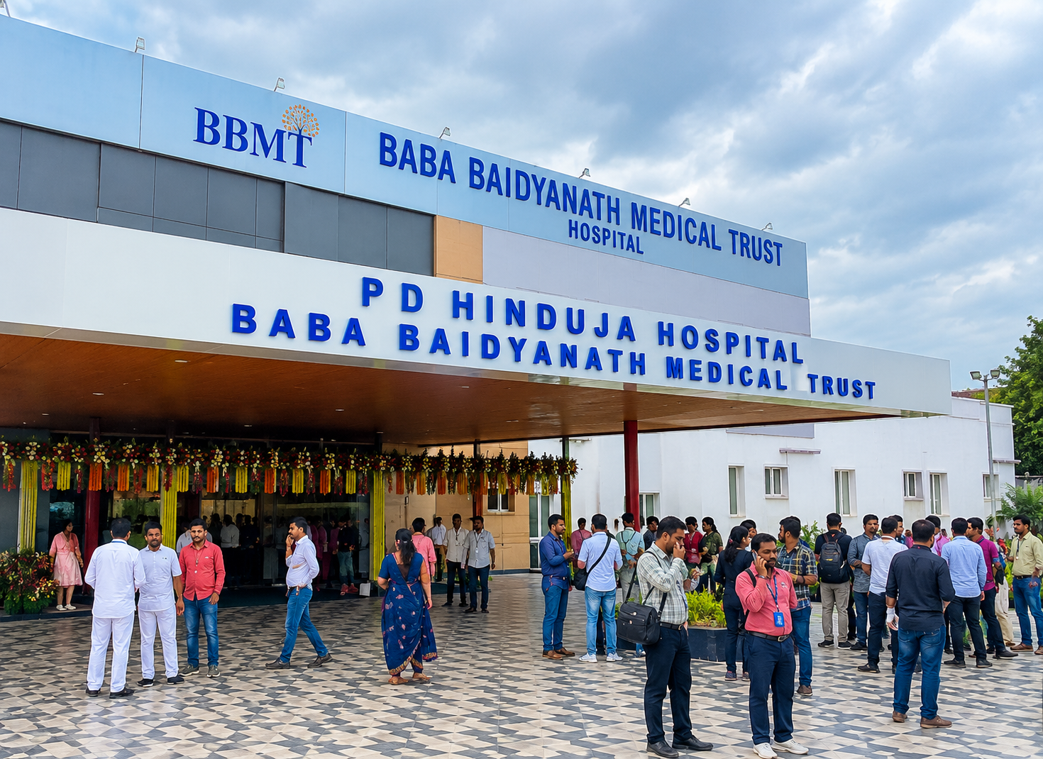 Hinduja Hospital building exterior